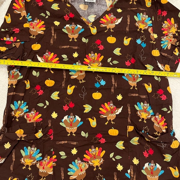 Brown Thanksgiving Themed Scrub Top - Picture 1 of 2